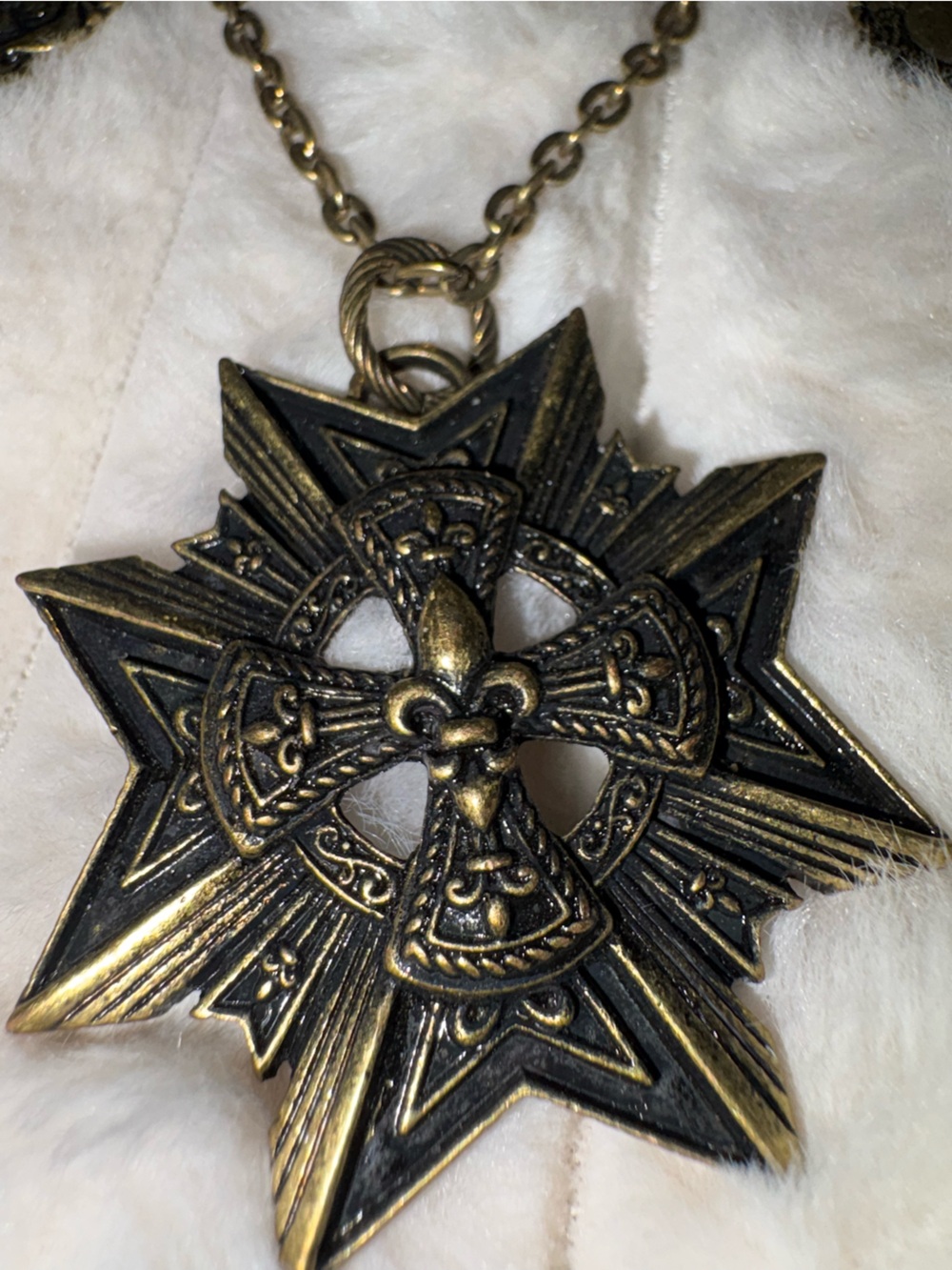 Gold-Tone Star Pendant Necklace and Earrings Set - Picture 2 of 6
